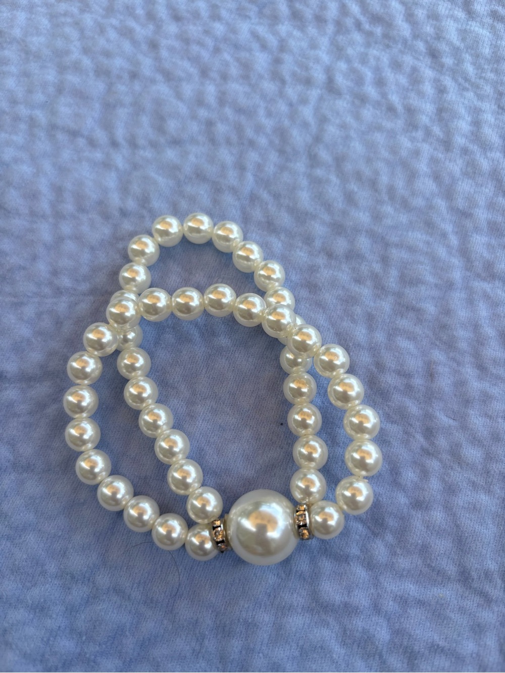 Elegant Ivory Pearl Stretch Bracelet with Accent Bead